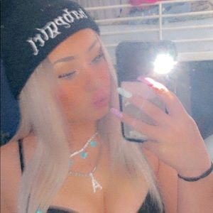 Meet your Posher, Alejandra